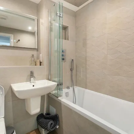 3 Bed In Portinscale Oc-Lr051 דירה פורטינסקייל